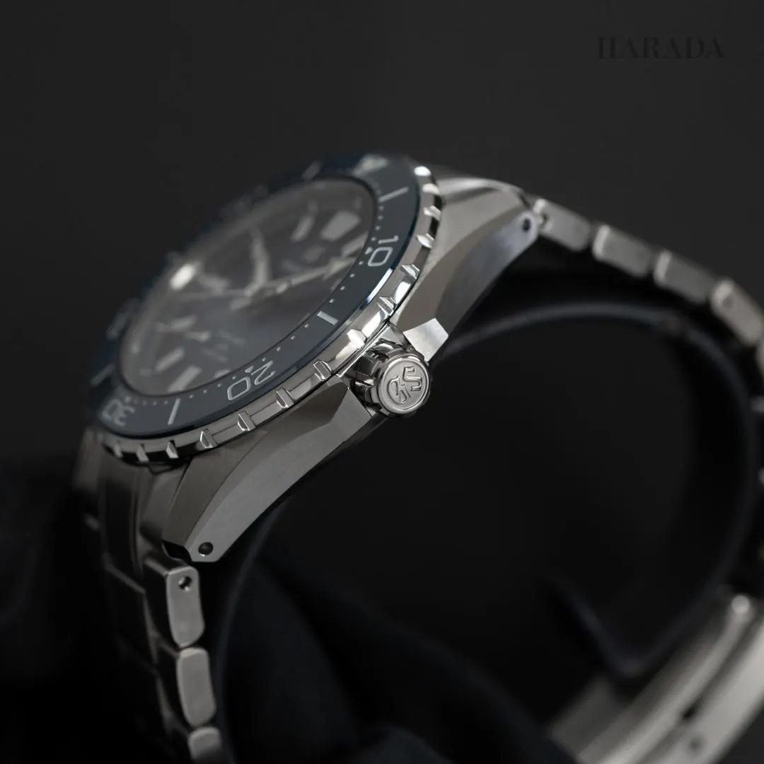 SLGB023のリューズ