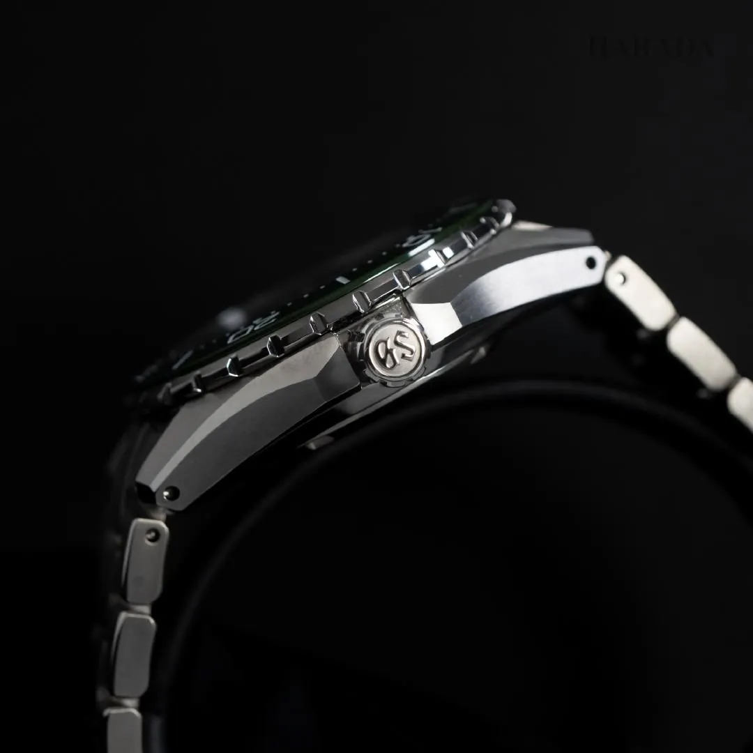 SLGB025のリューズ