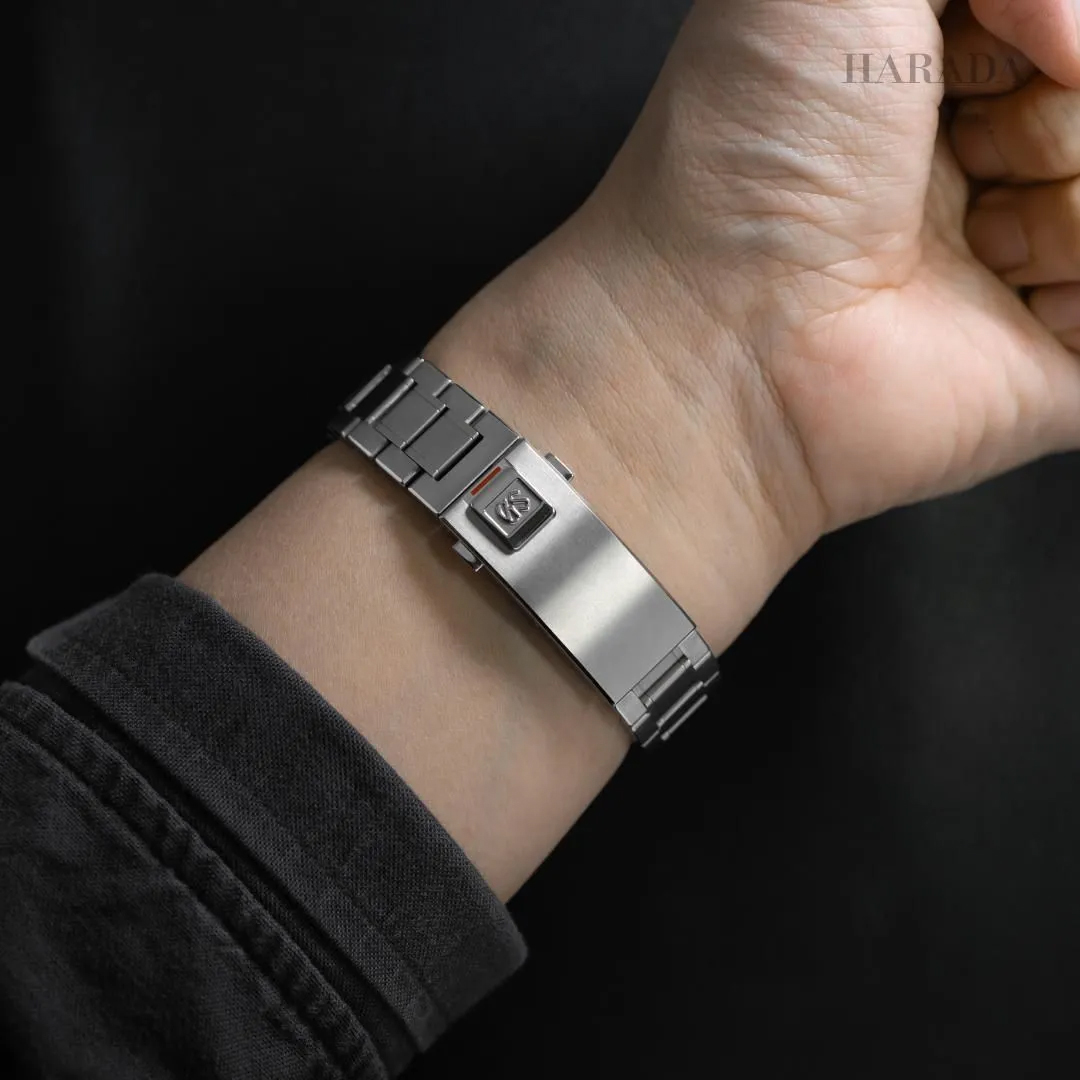 SLGB025のバックル